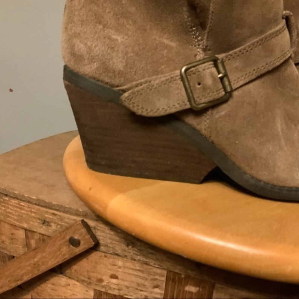 Very volatile Suede melina ankle boots 7.5 - Picture 2 of 13